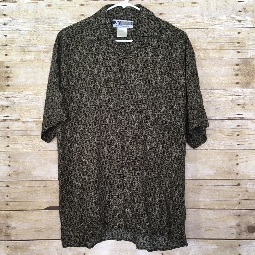 SUPER SALE Untied Men’s Short Sleeve Button Up